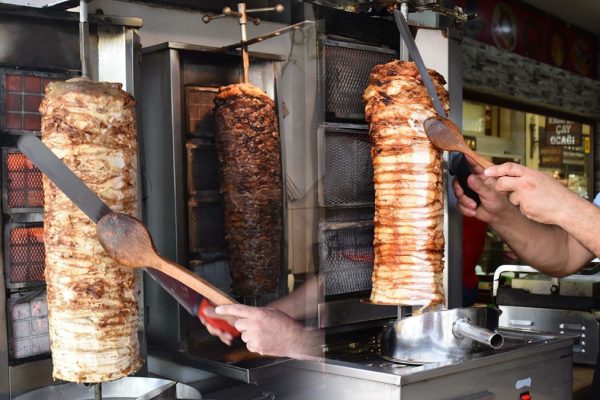 Gıda Güvenliğinde Sessiz Tehlike: Salmonella Enfeksiyonu Hayati Risk Taşıyor